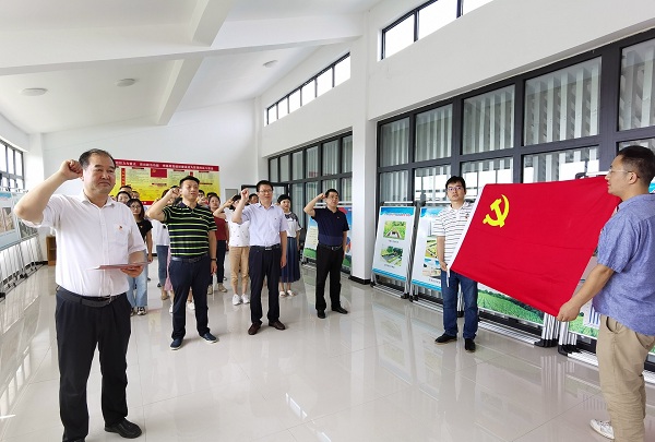 参观 (2).jpg